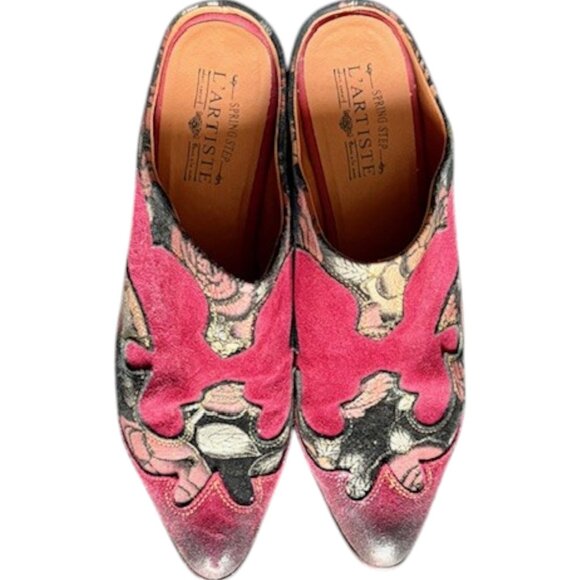 Vibrant Pink and Black Floral Mules Runs Wide - Picture 4 of 11